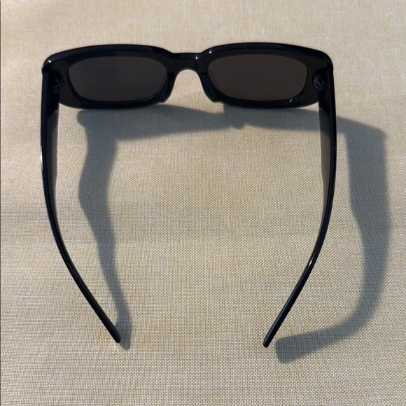 LOFT Black Sunglasses with Case - Picture 5 of 6